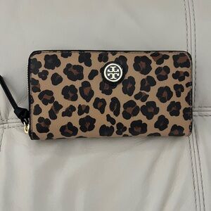 NEW Tory Burch Kerrington Continental Zip Wallet